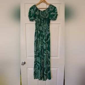 Anthropologie Kindred Green Floral Print Wide Leg Jumpsuit Made of Rayon Size S